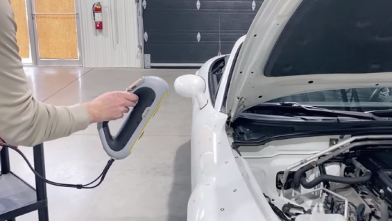 3D scanning a Mazda with Peel 3D